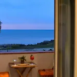 Isula Seaview *