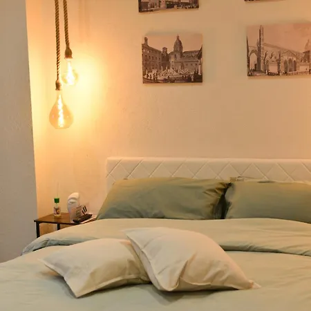 Isula Seaview Apartment *